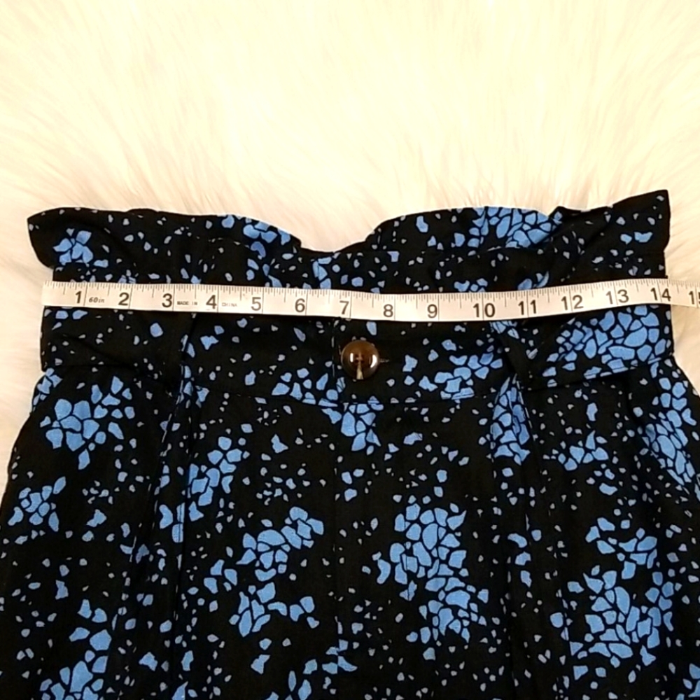 📌FINAL SALE  |WWW | Floral Print High Rise Shorts - Picture 5 of 8